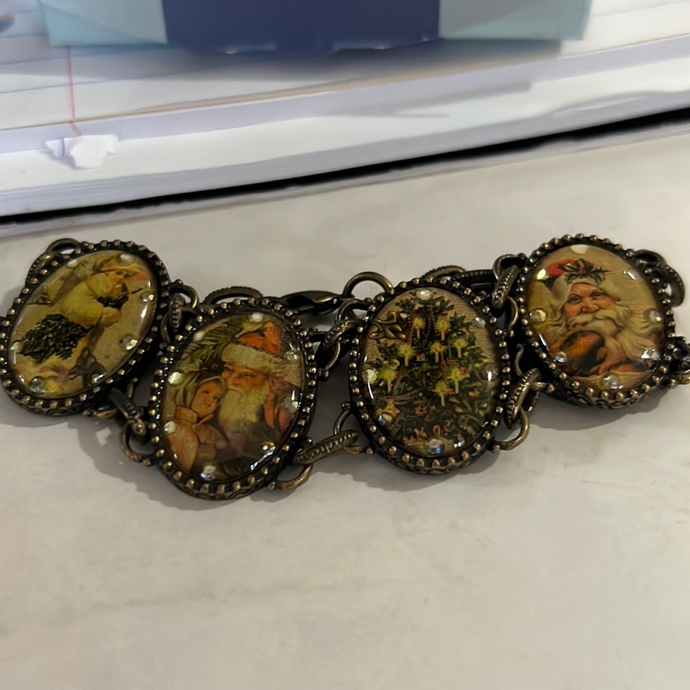 Avon Holiday Memories Bracelet
